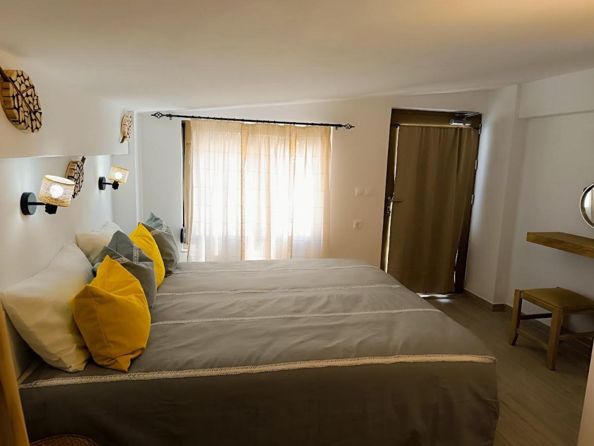 Milolithos Paleochora Apartment ภายนอก รูปภาพ