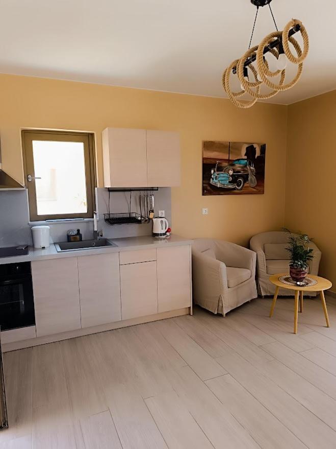 Milolithos Paleochora Apartment ภายนอก รูปภาพ