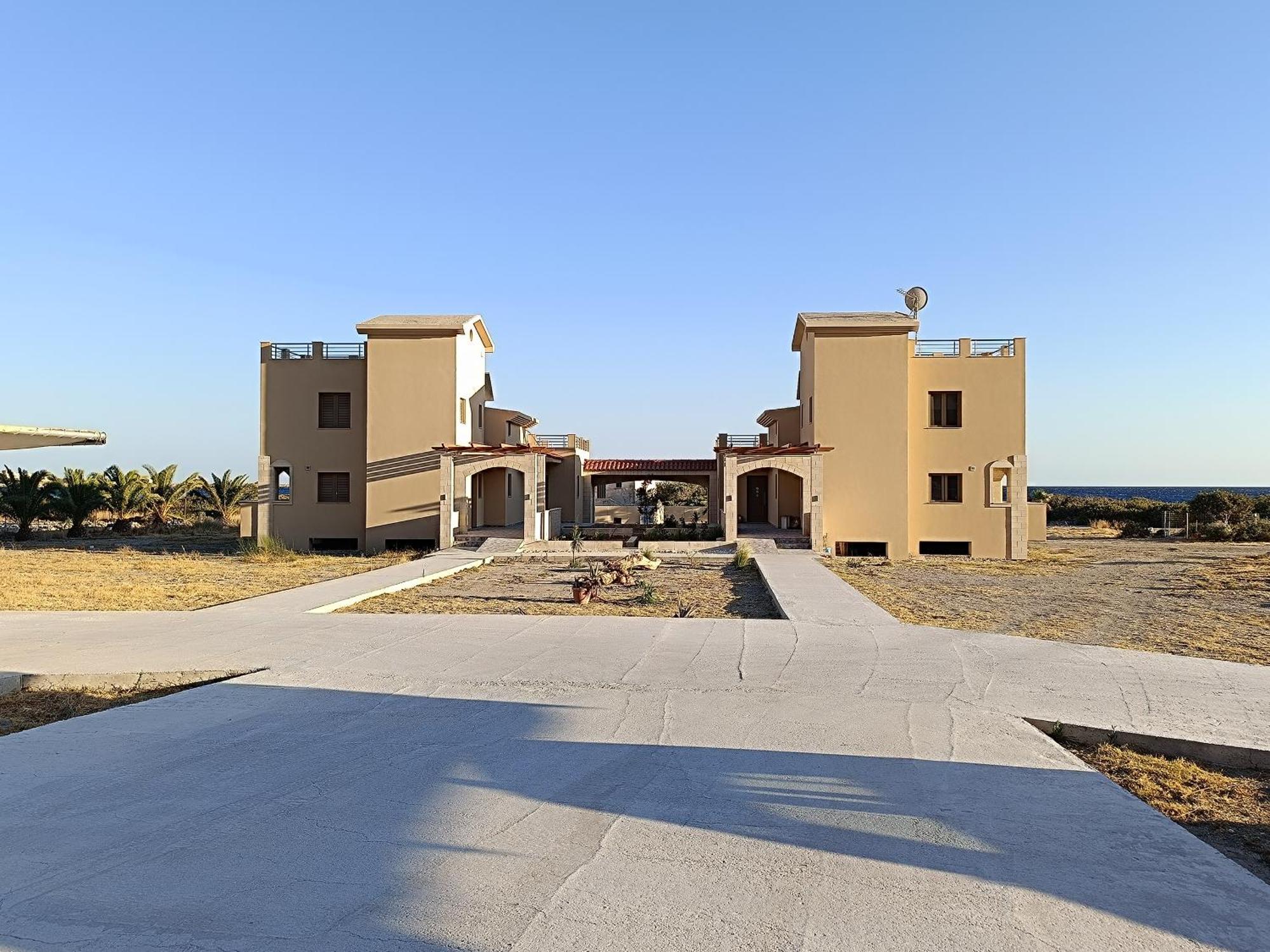 Milolithos Paleochora Apartment ภายนอก รูปภาพ
